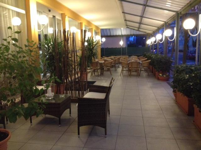 Hotel Capitol Pesaro Zewnętrze zdjęcie