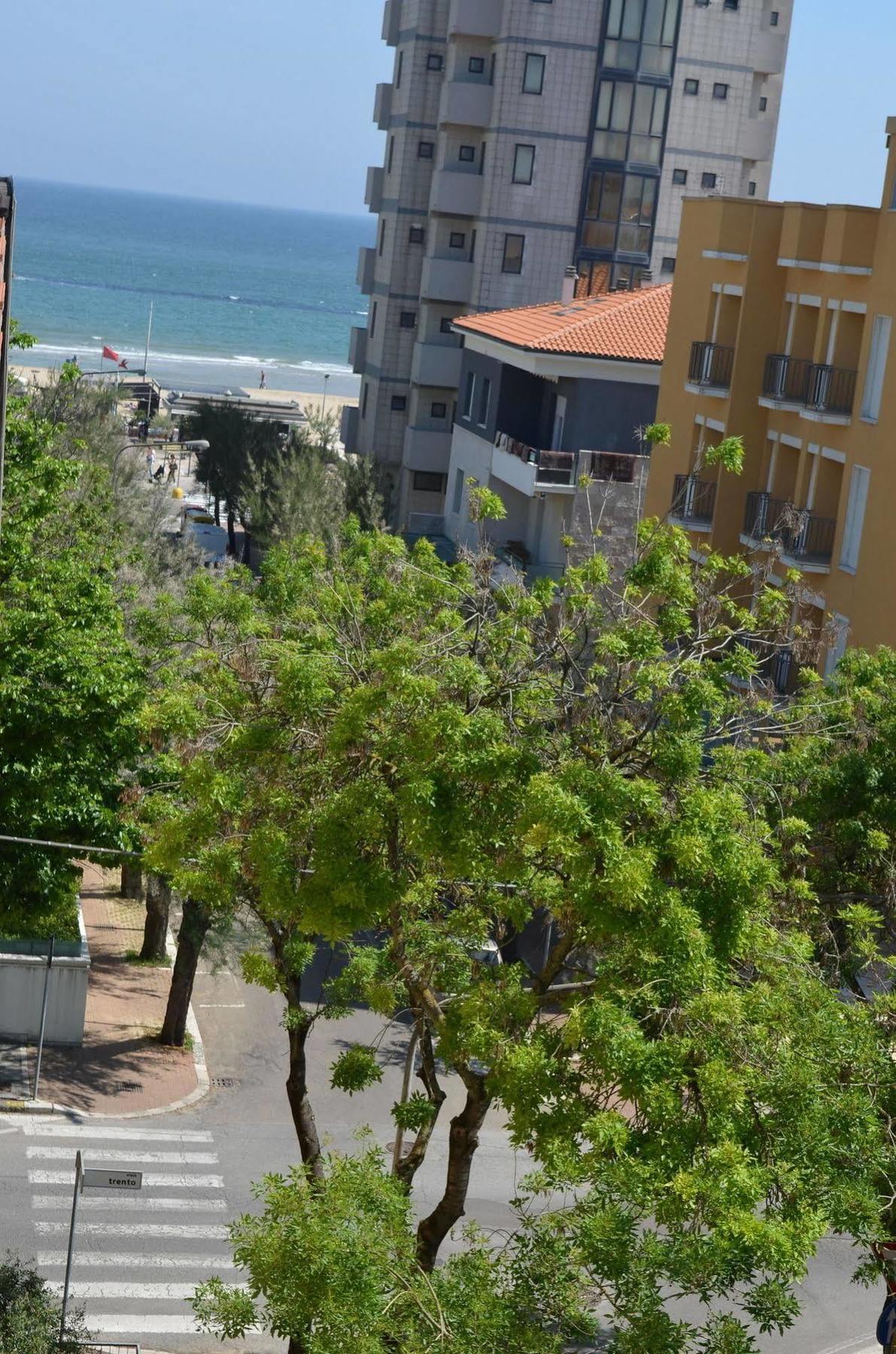 Hotel Capitol Pesaro Zewnętrze zdjęcie