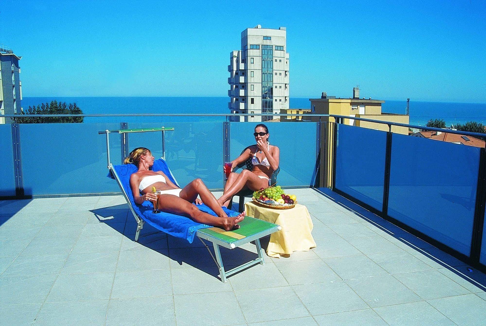 Hotel Capitol Pesaro Zewnętrze zdjęcie